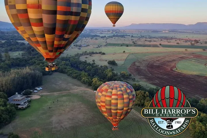 Sunrise hot air balloon over Hartbeespoort dam